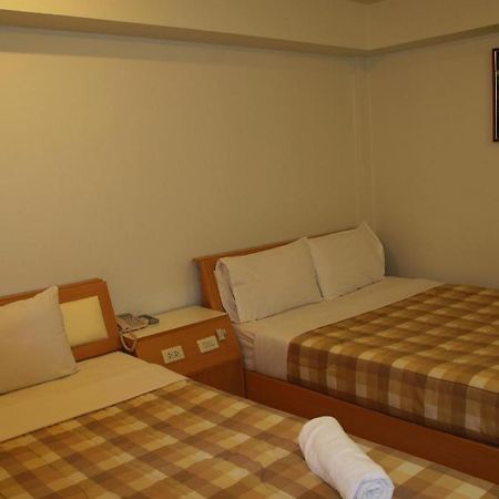 Ratchaphruek 2007 Hotel Chom Thong Extérieur photo