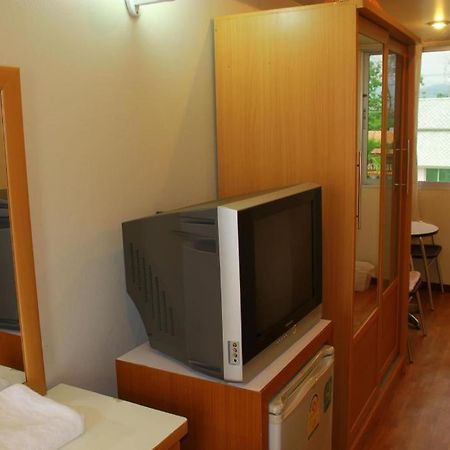 Ratchaphruek 2007 Hotel Chom Thong Extérieur photo
