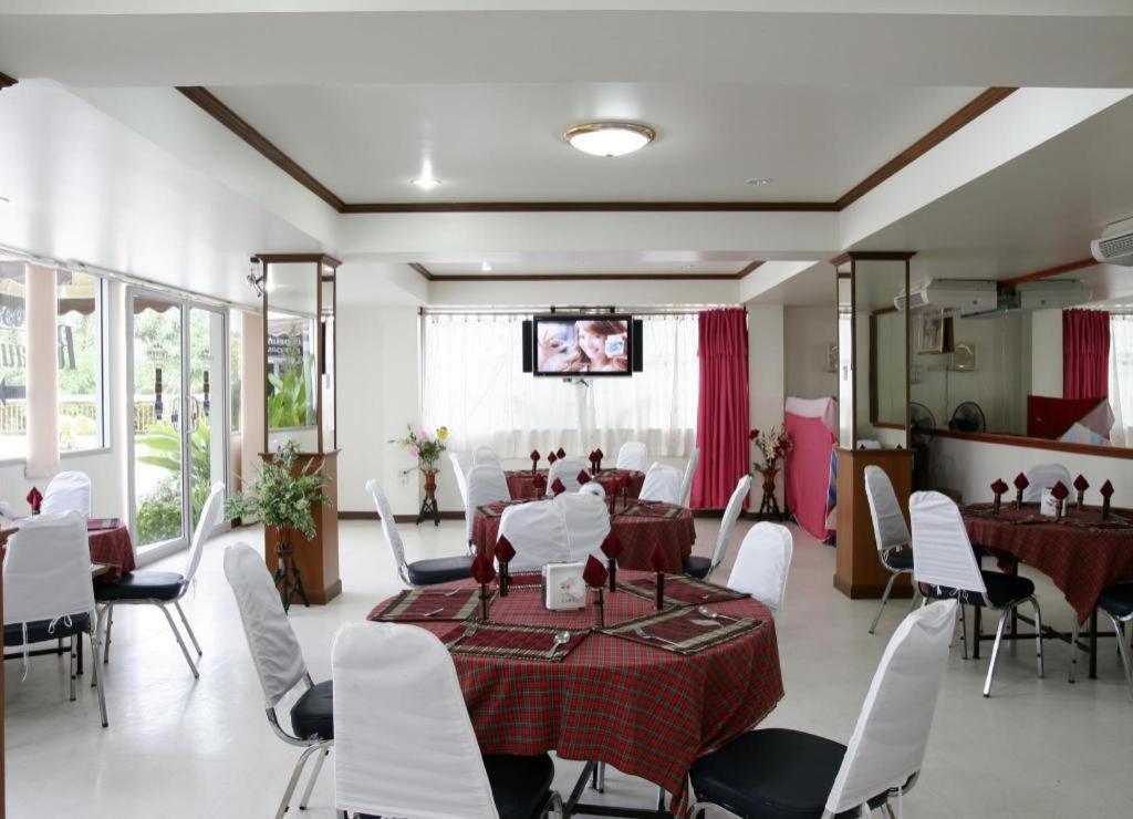 Ratchaphruek 2007 Hotel Chom Thong Extérieur photo