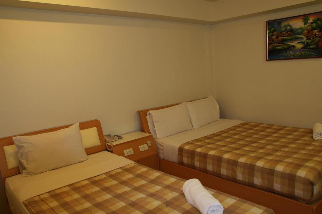 Ratchaphruek 2007 Hotel Chom Thong Extérieur photo