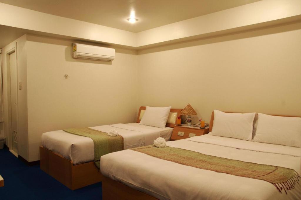 Ratchaphruek 2007 Hotel Chom Thong Extérieur photo